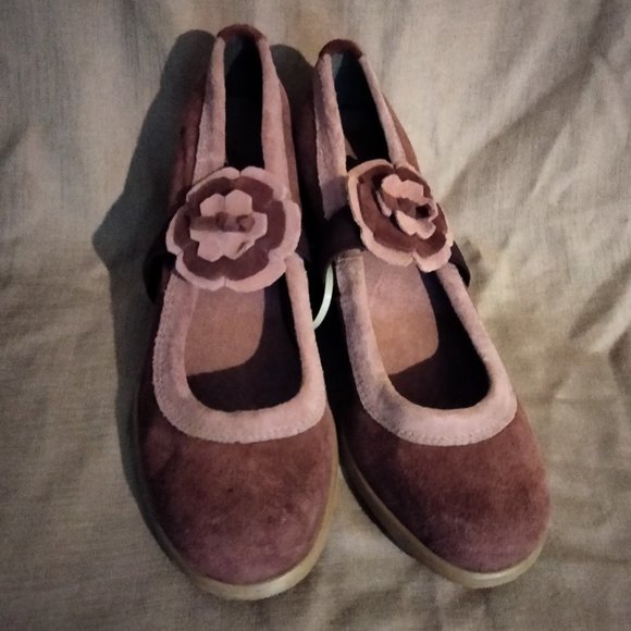 Dollhouse Shoes - NWOT Dollhouse Dress Shoes upper Leather Purple 2 Ankle Bracelet Sz 8.5